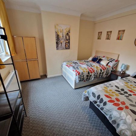 Finchley Holidays Whetstone Екстер'єр фото