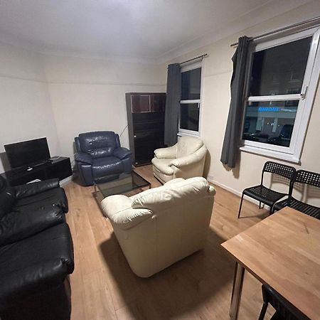 Finchley Holidays Whetstone Екстер'єр фото