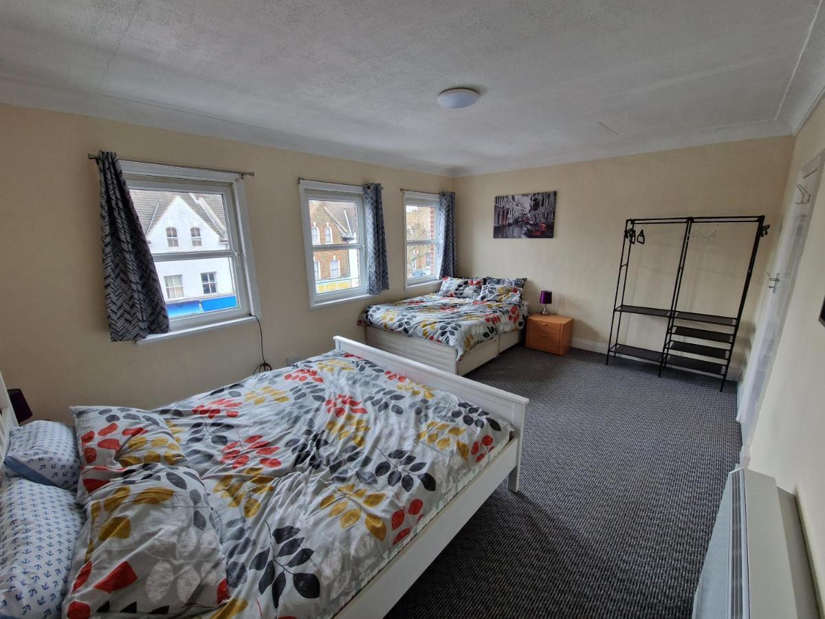 Finchley Holidays Whetstone Екстер'єр фото