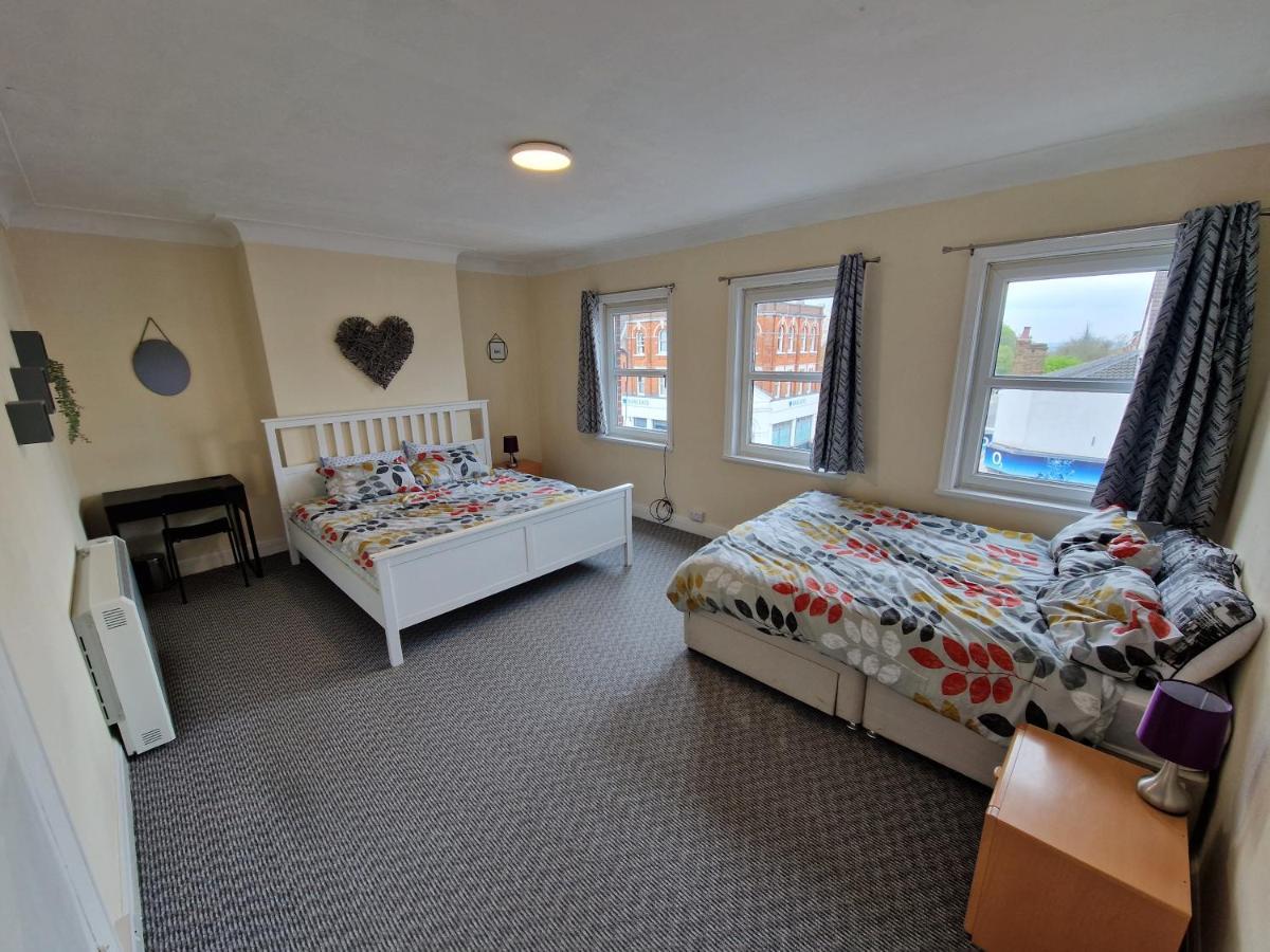 Finchley Holidays Whetstone Екстер'єр фото