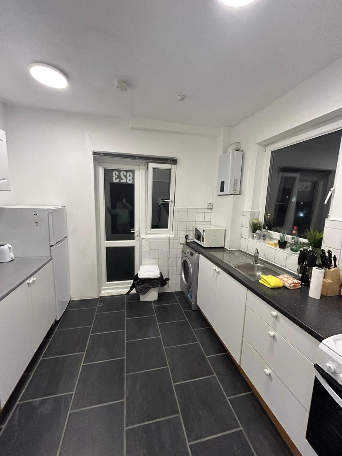 Finchley Holidays Whetstone Екстер'єр фото